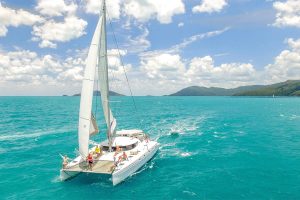 Sailing-Whitsundays-Romantic-Getaway-QLD
